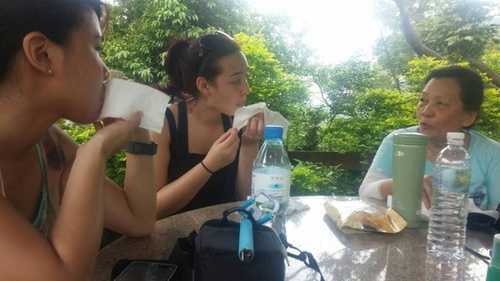 We sat and chatted with a woman we met towards the top of mountain Chatting with a lady we met